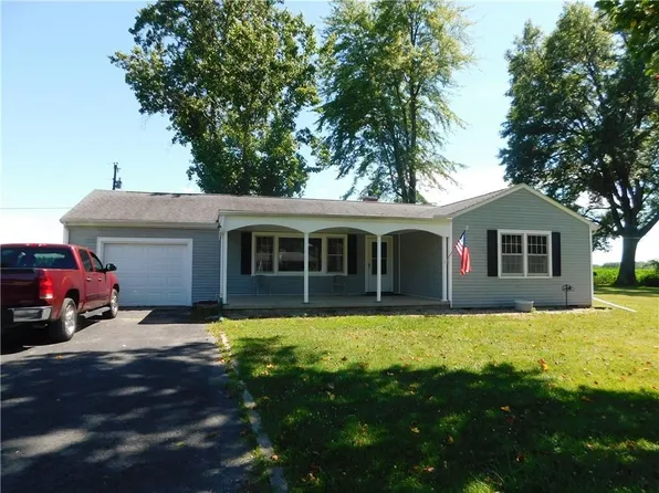 11515 N Westwood Dr, Farmersburg, IN 47850