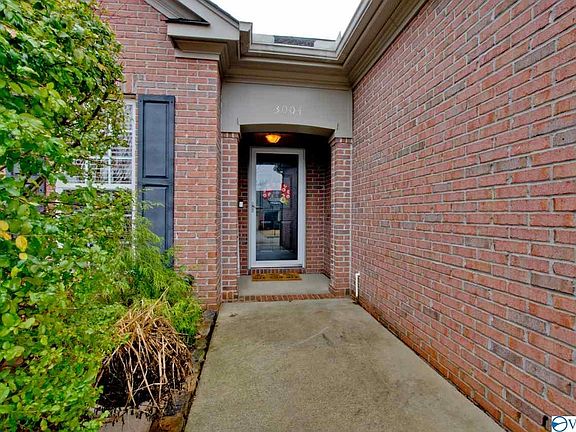 2nd image of 3004 Daybrooke Cir SE