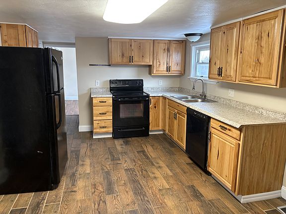 2nd image of 142 Lopes Ln