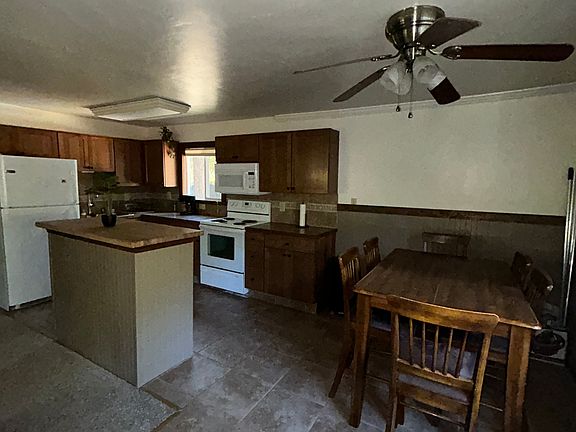 5th image of 655 W Mountain Rd