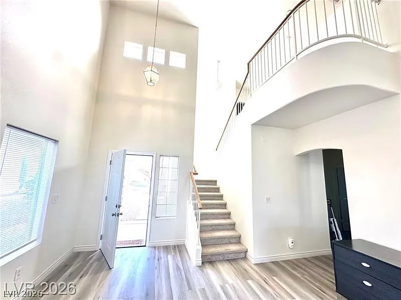 3 bed, 2.5 bath, 1692 sqft, $1,995 — Photo 2