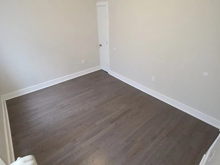 52 Newkirk St #402 — Photo 6