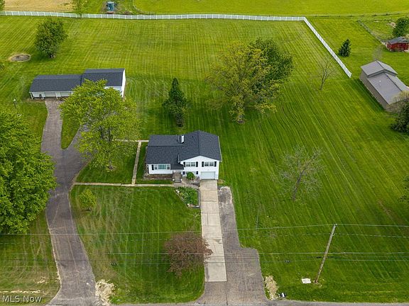 2nd image of 2460 Blake Rd