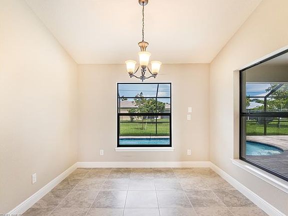 4th image of 3813 SW 20th Pl