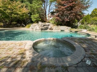 4 Thoresen Rd, Warren, NJ 07059