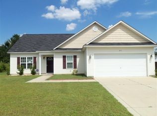 411 Broad Dr, Raeford, NC 28376