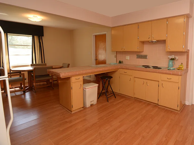 3114 W Cypress St — Photo 2