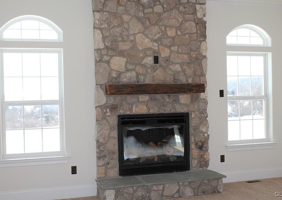 2nd image of 5919 Shady Dr