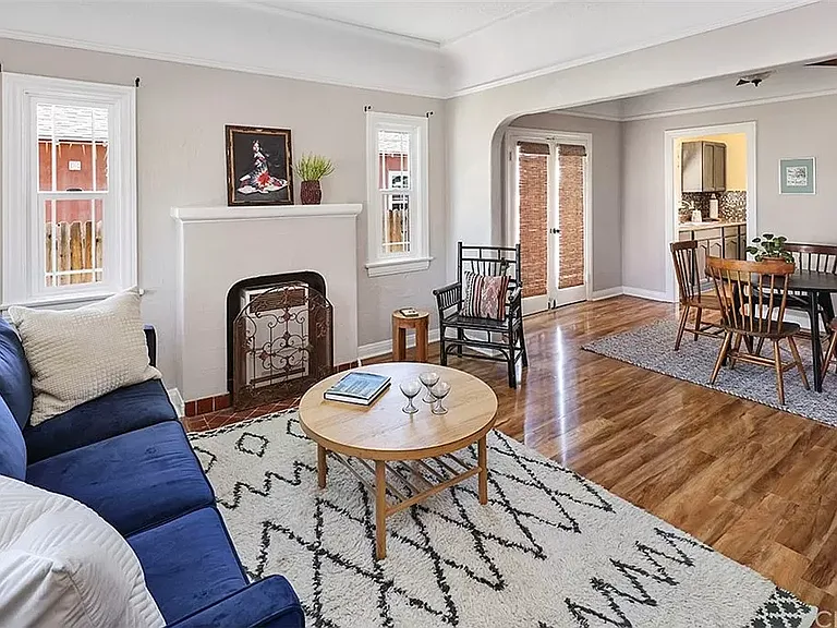 146 E Platt St — Photo 4