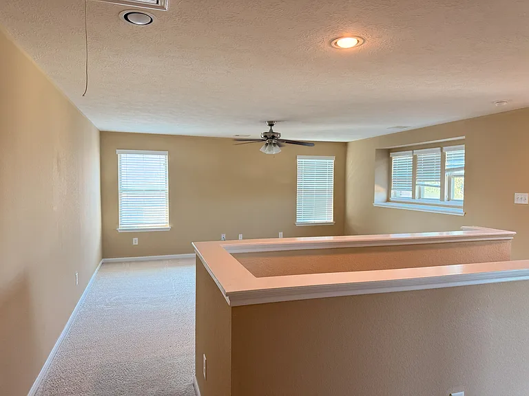 2914 Acorn Oaks Dr — Photo 15