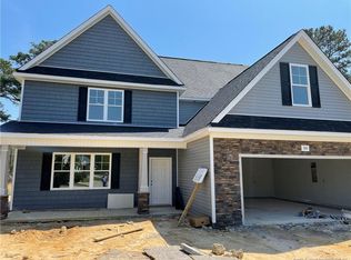 310 Ridgeway Ct, Fayetteville, NC 28311