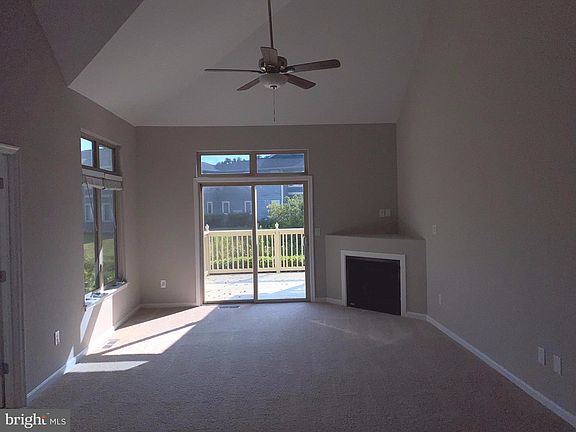 5th image of 10 Pondview Ln #58A
