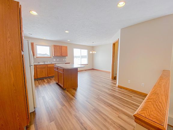 3rd image of 9635 Boone Ct