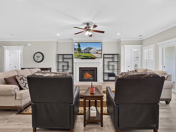 5th image of 117 Spyglass Ln