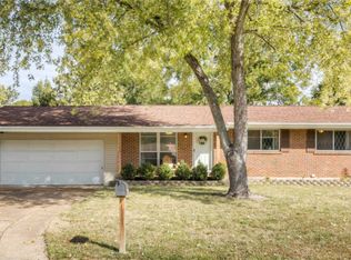 855 Ricewood Dr, Saint Louis, MO 63129