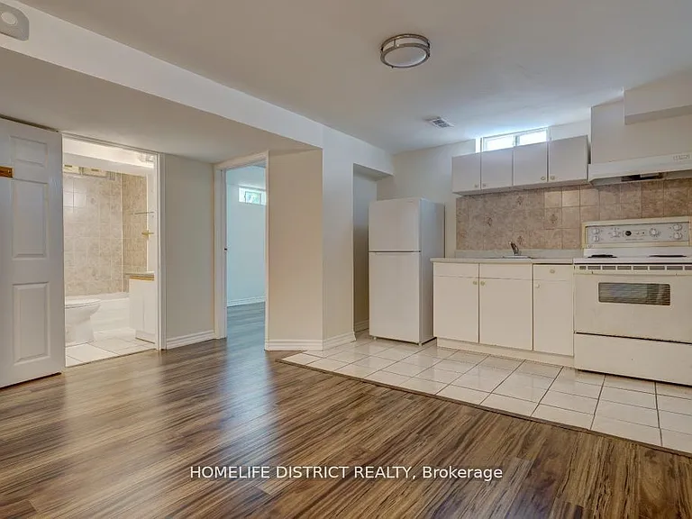 1861 Bainbridge Dr — Photo 13
