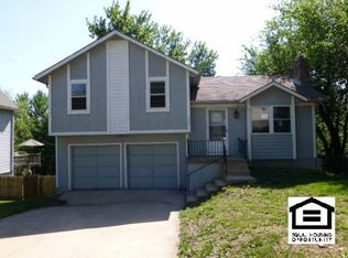 1301 W Poplar St, Olathe, KS 66061