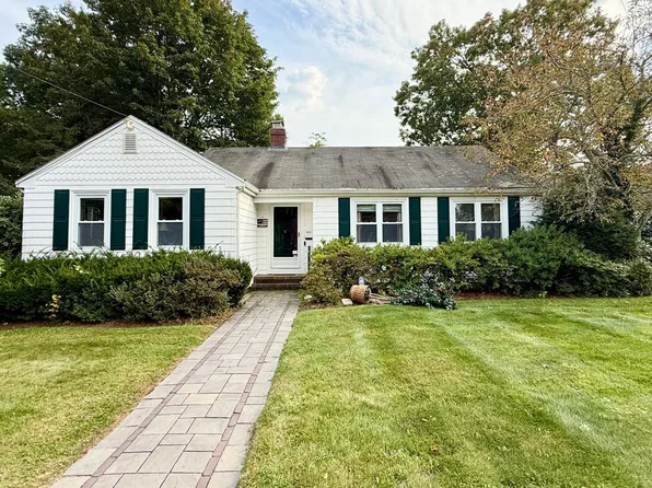 252 Fairview Ave, Brockton, MA 02301