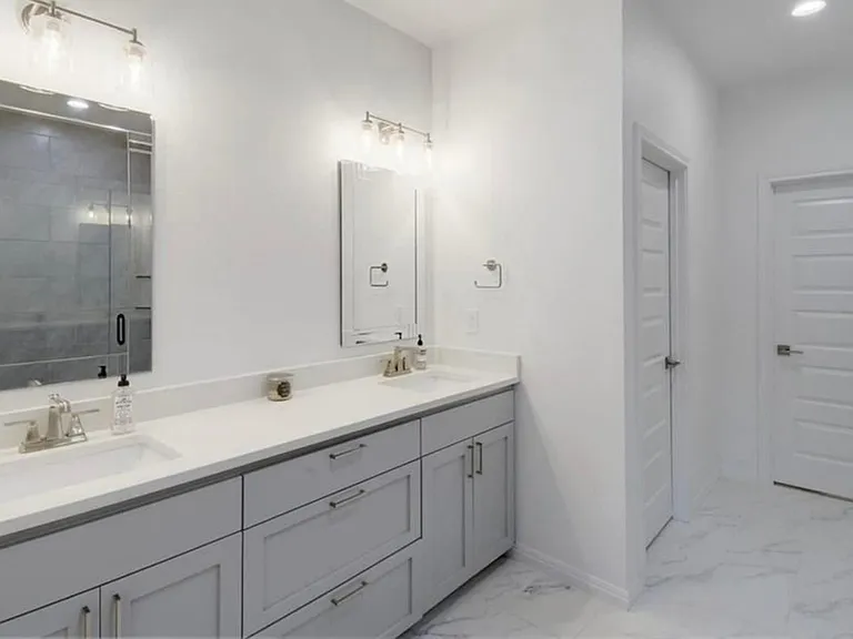424 N Summit Ridge Dr — Photo 2