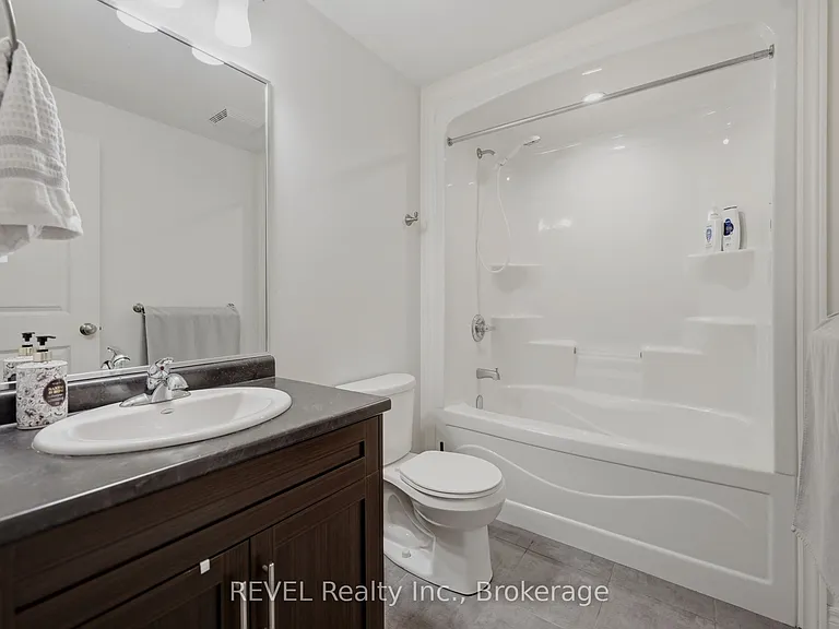 39 Pierpoint Dr — Photo 22