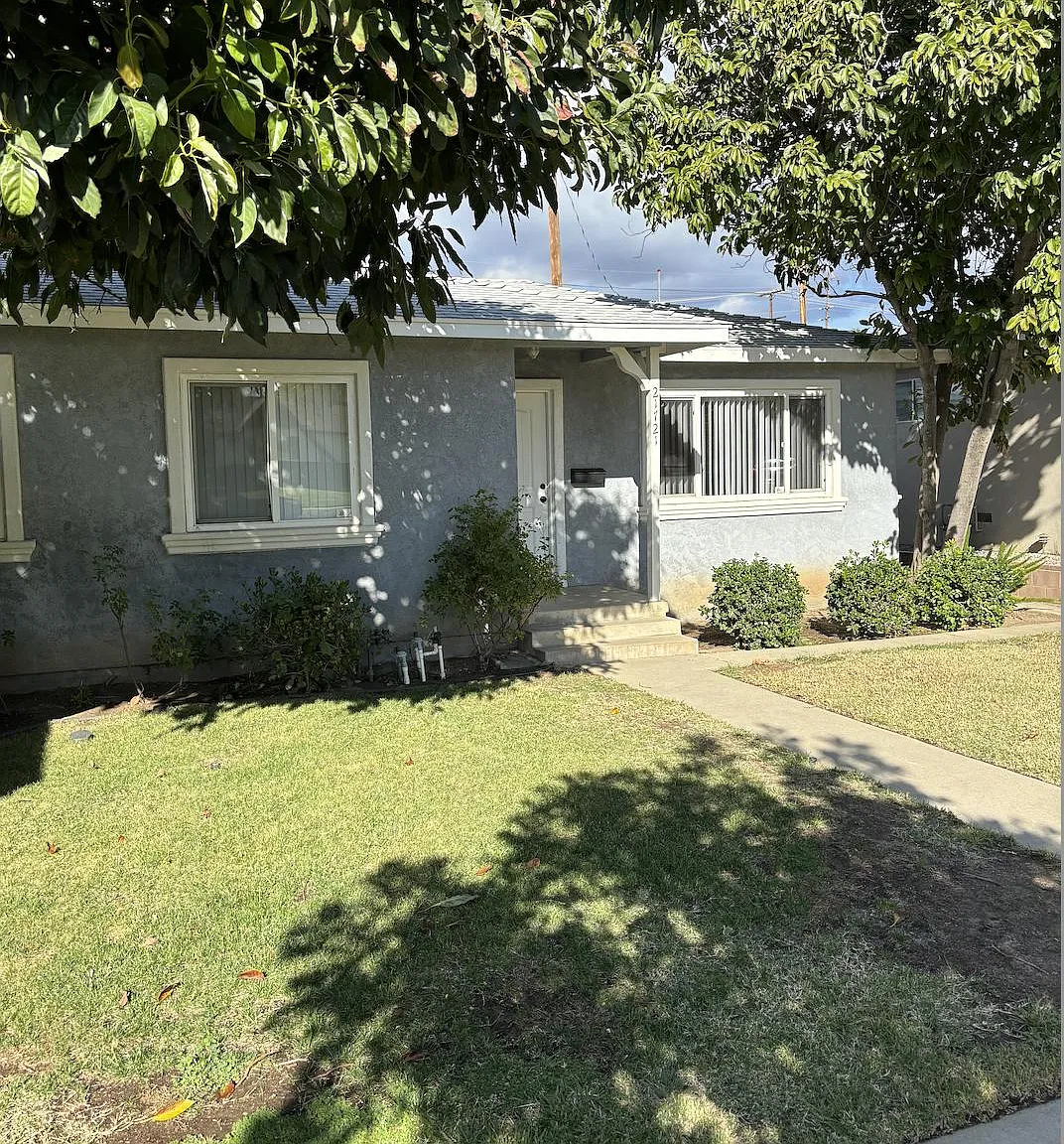 3 bed, 1198 sqft, $3,700 — Photo 3
