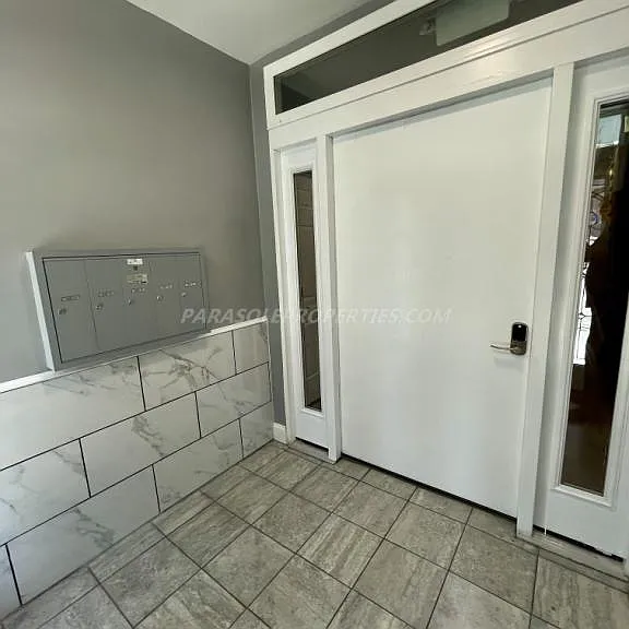 510 Pittston Ave #1 — Photo 4