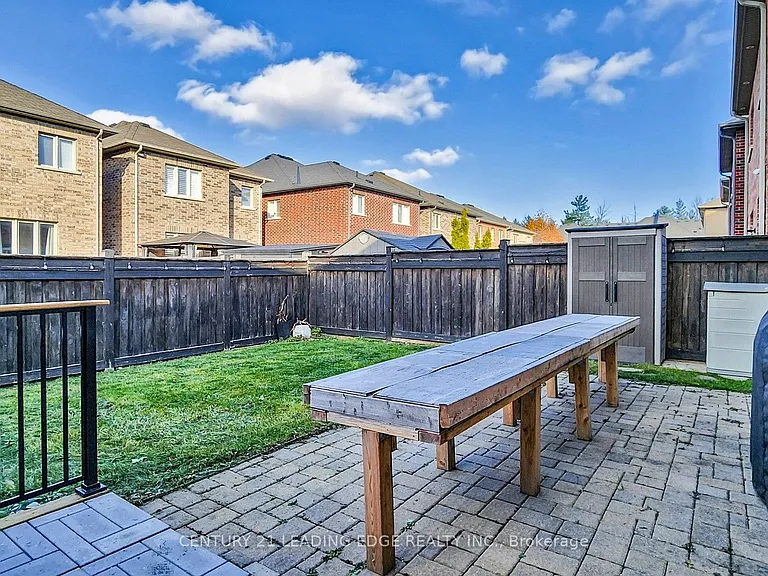 1574 Edgecroft Dr — Photo 40