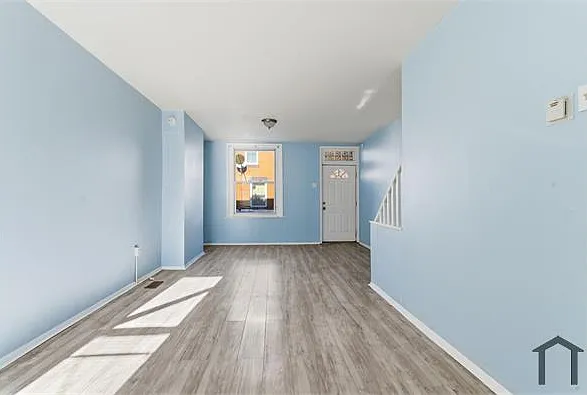 2236 W Firth St — Photo 15