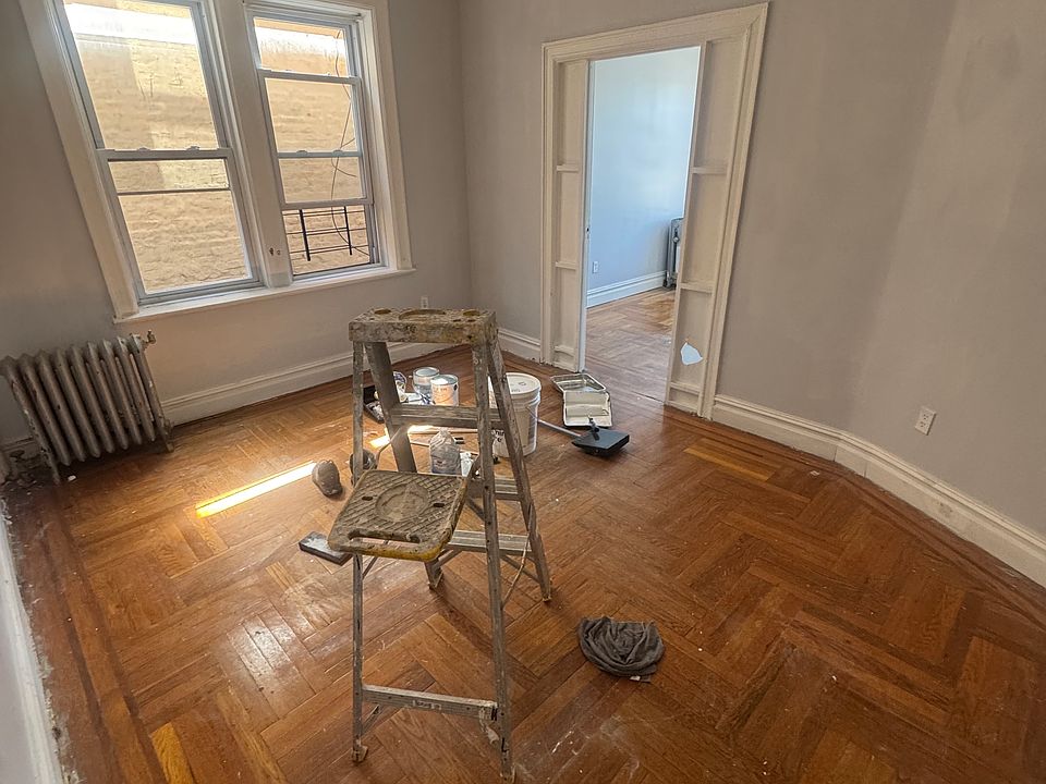 1st image of 928 21st St APT 25
