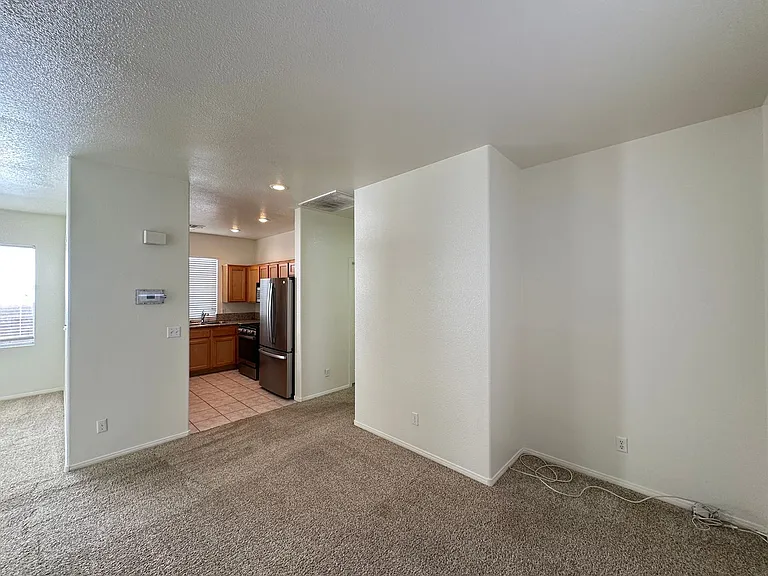 1109 Milpas Ln — Photo 4