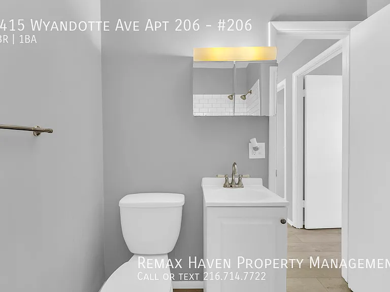 1415 Wyandotte Ave #206 — Photo 18