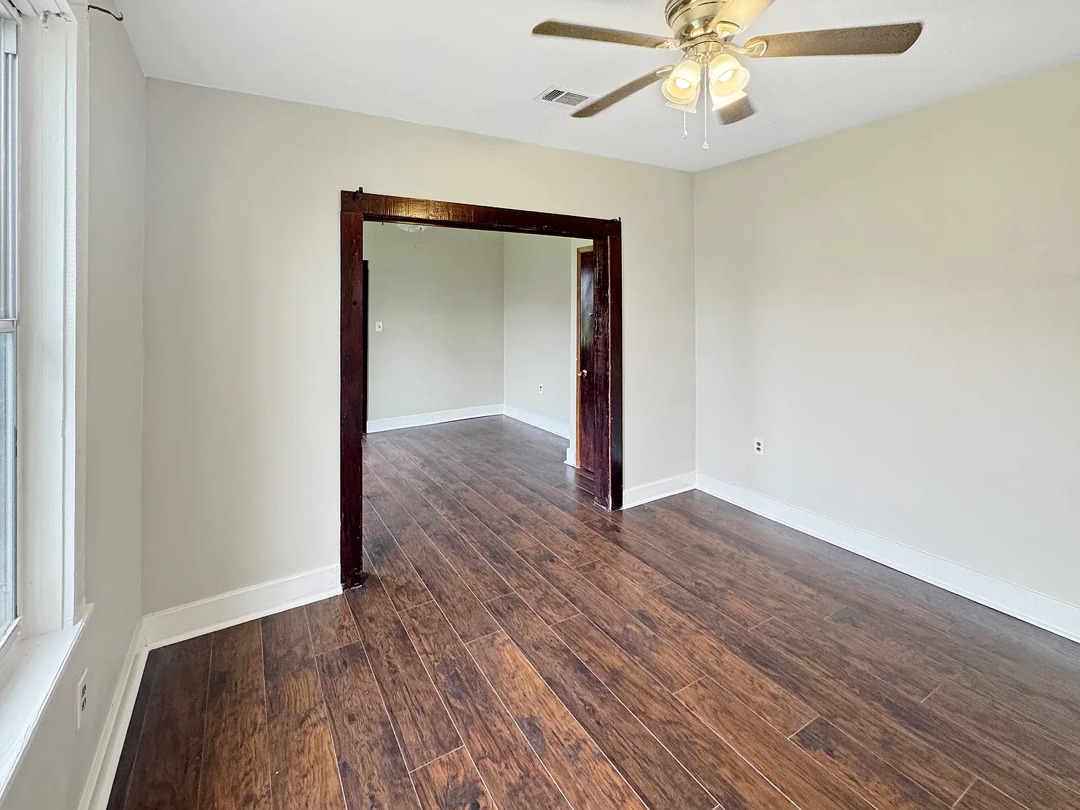 2 bed, 800 sqft, $1,075 — Photo 3