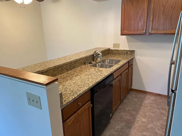 N64W24375 Ivy Ave #1H — Photo 7
