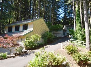 101 Tioga Dr, Cottage Grove, OR 97424