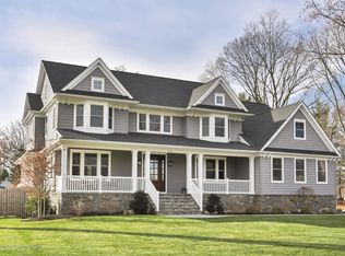 142 Lippincott Rd, Little Silver, NJ 07739