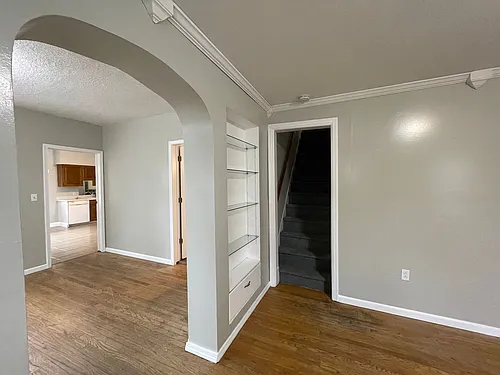 1869 Carter Ave #1 Photo 1