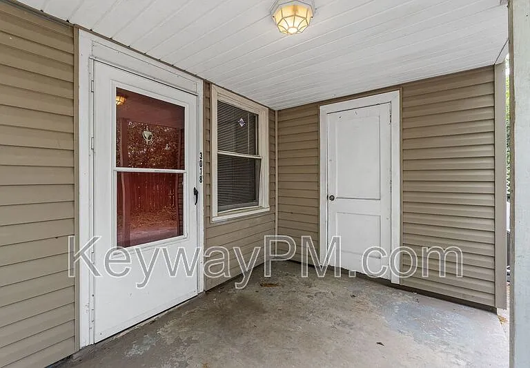 3018 Acorn Rd — Photo 2