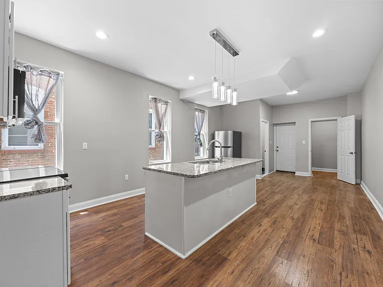 514 Oakland Ave — Photo 7