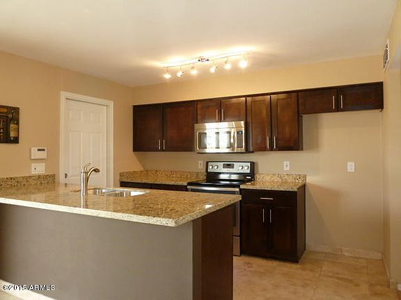 2nd image of 1043 E Millett Ave