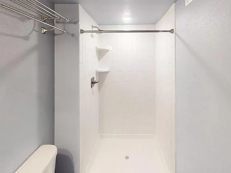 7836 Scarborough Dr — Photo 48