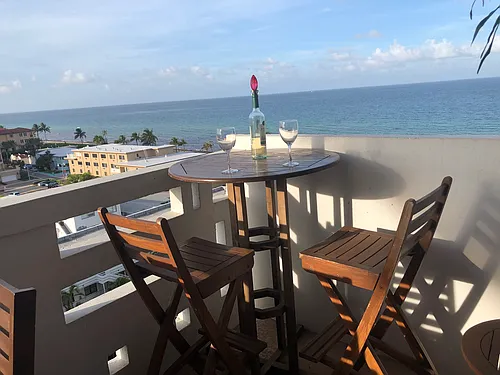 3111 N Ocean Dr Photo 1