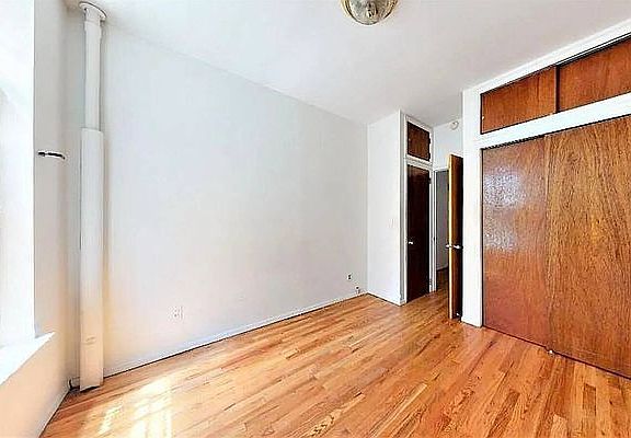 3rd image of 166 E 90th St APT 2D