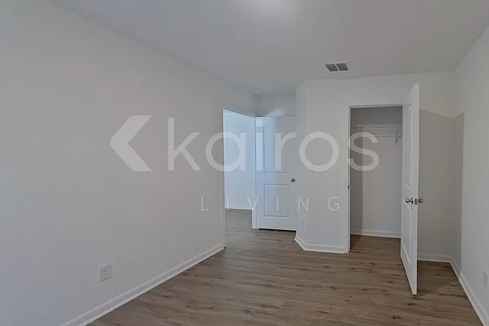 906 Shady Brk — Photo 11