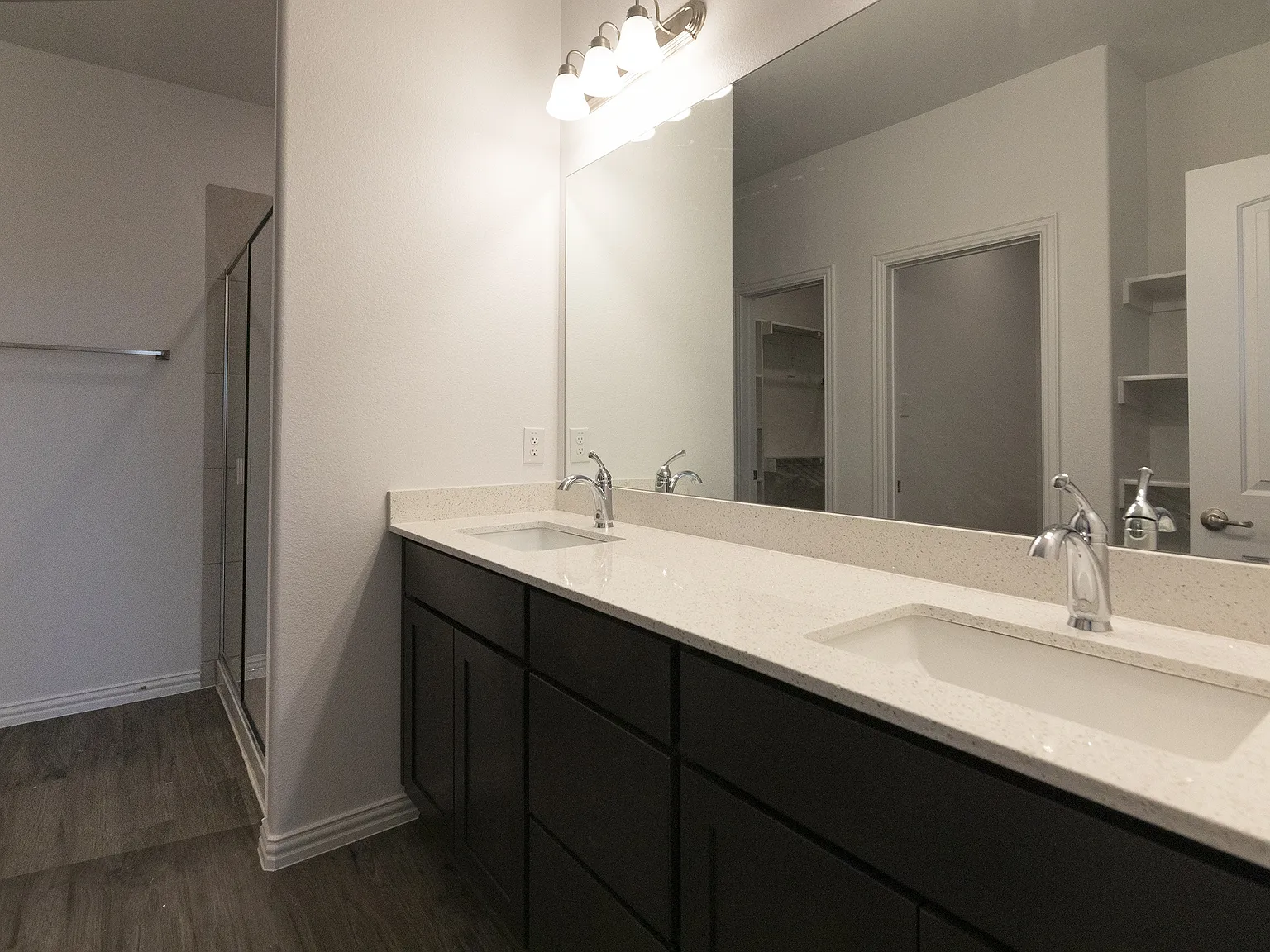 3207 Anna St — Photo 4