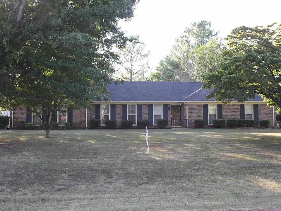 1st image of 324 Plantation Dr