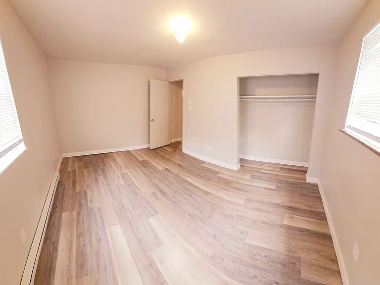 136 Sunnyslope Dr — Photo 4