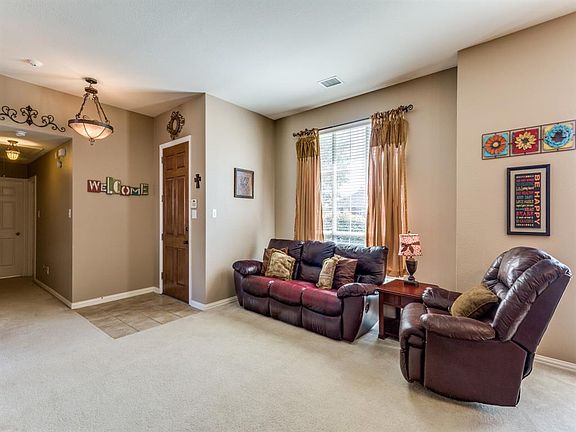 4th image of 7913 Wilmington Dr