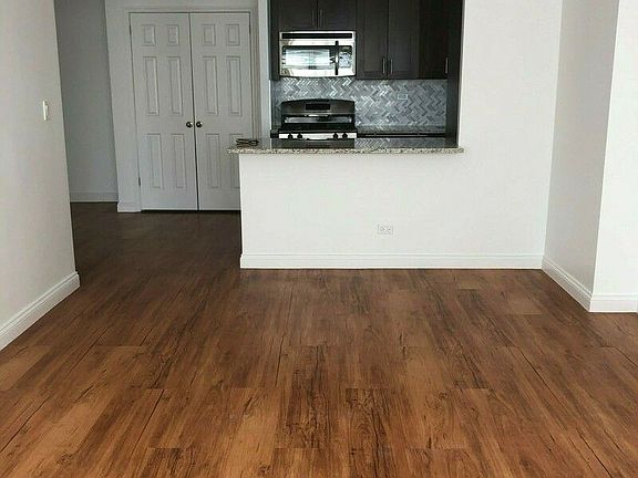 4th image of 747 10th Ave APT 31B