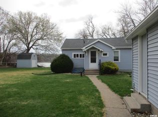 530 Island Ave, East Moline, IL 61244