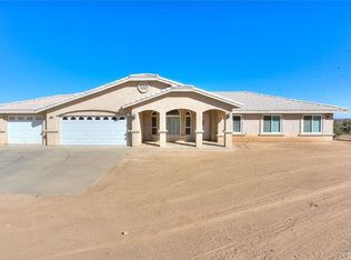 8695 Flowerfield Rd, Phelan, CA 92371